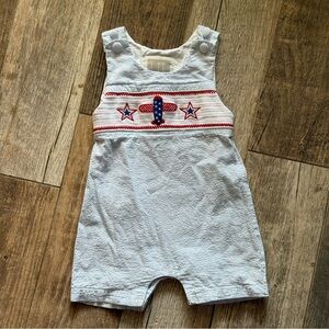 Lil Cactus Smocked 18 mo patriotic airplane Romper
100% cotton